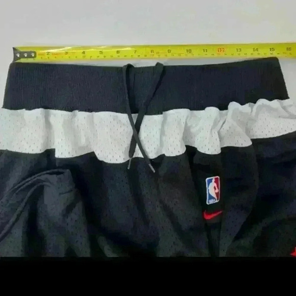 Vintage Nike Team Sports Size L Philadelphia 66 76ers Sixers Basketball Shorts - Picture 7 of 10